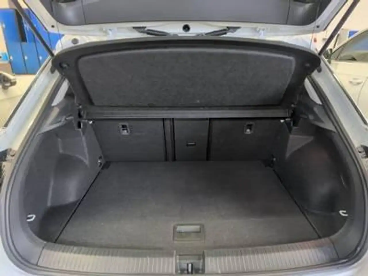 Volkswagen T-Roc 8