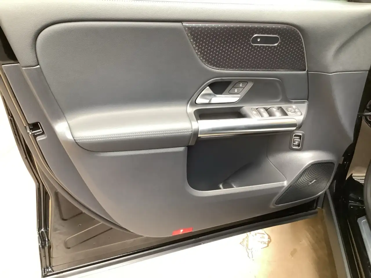 Mercedes-Benz EQA 250 9