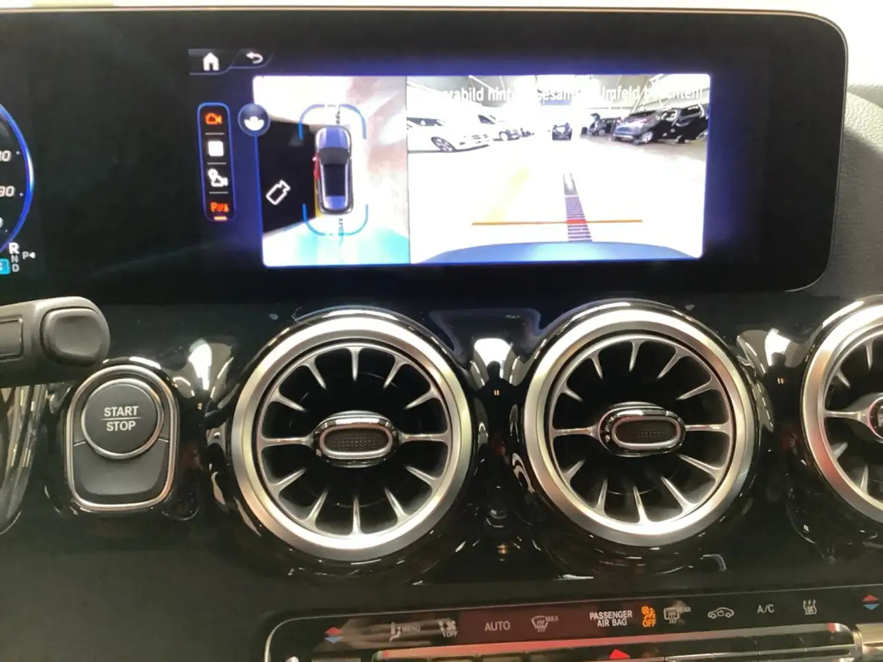 Mercedes-Benz EQA 250 11
