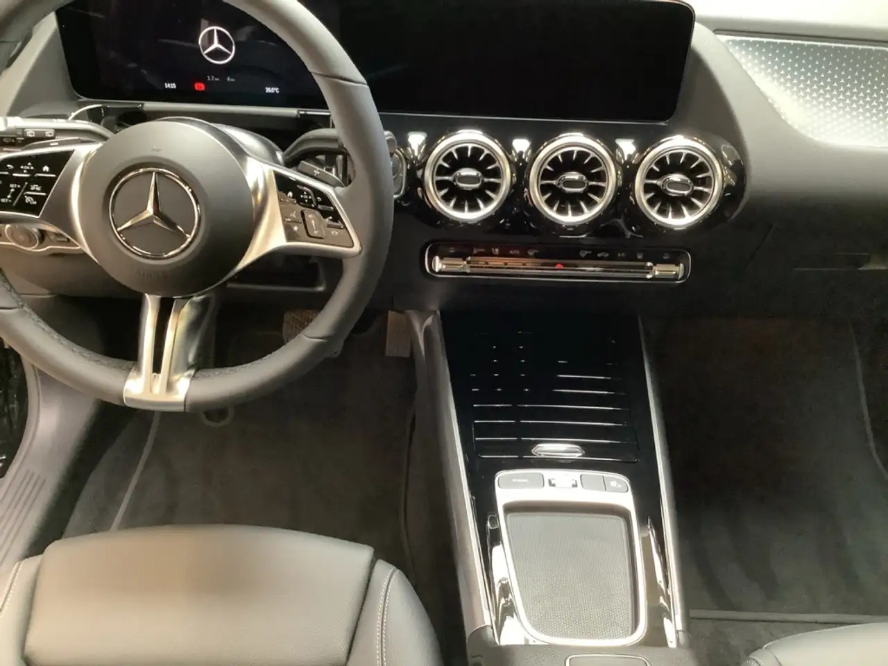 Mercedes-Benz EQA 250 12