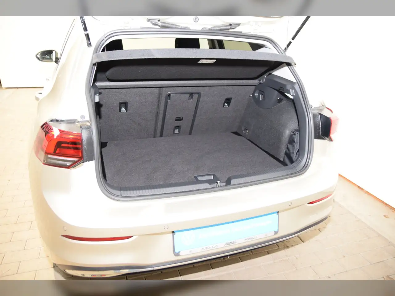 Volkswagen Golf VIII 8