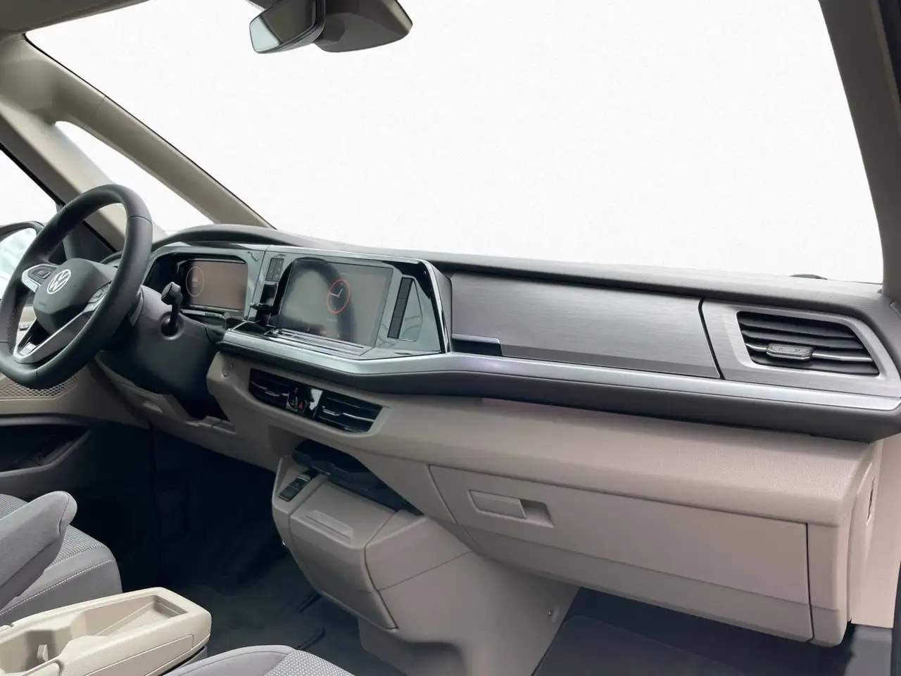 Volkswagen T7 Multivan 5