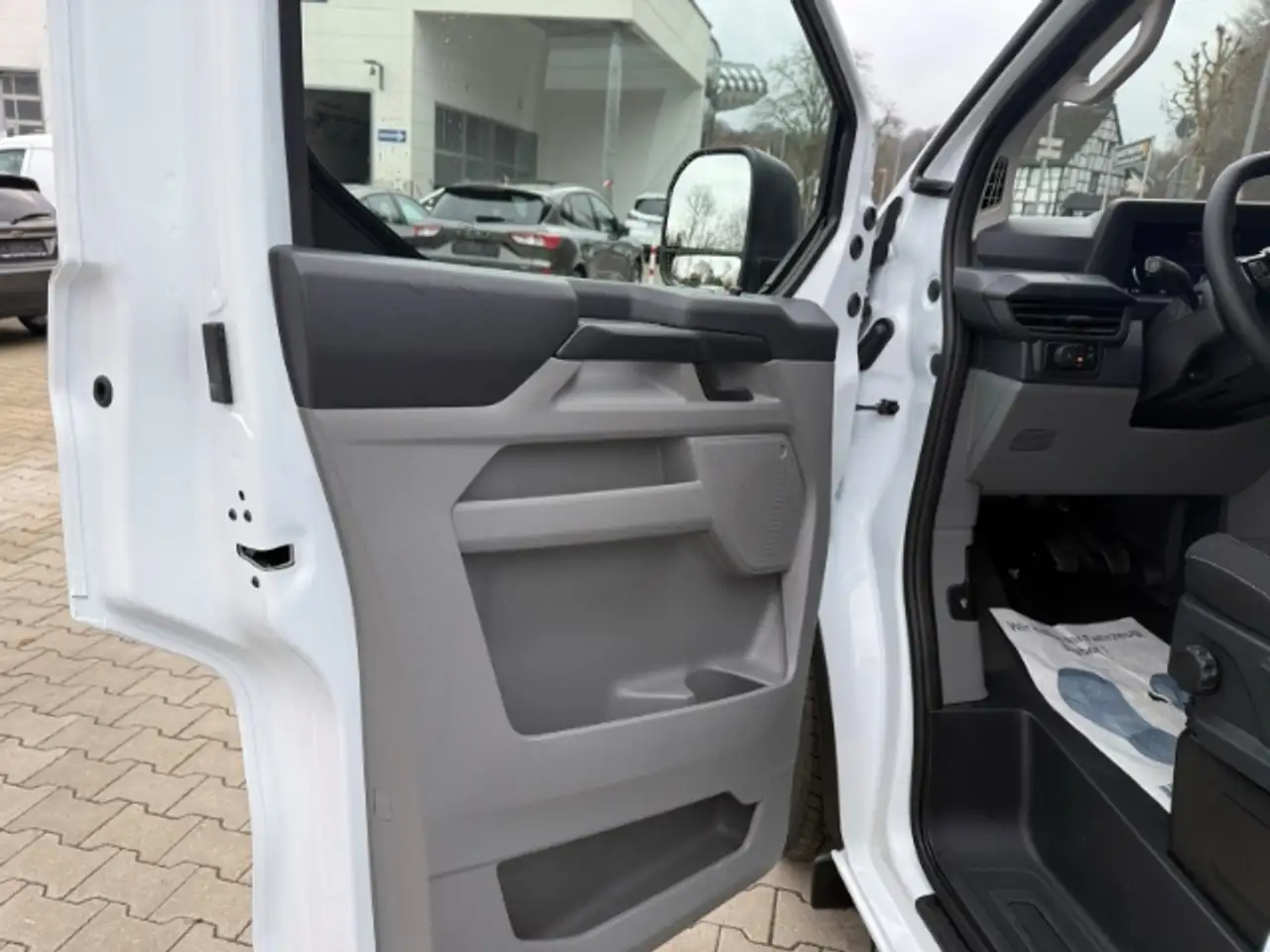 Ford Transit 9