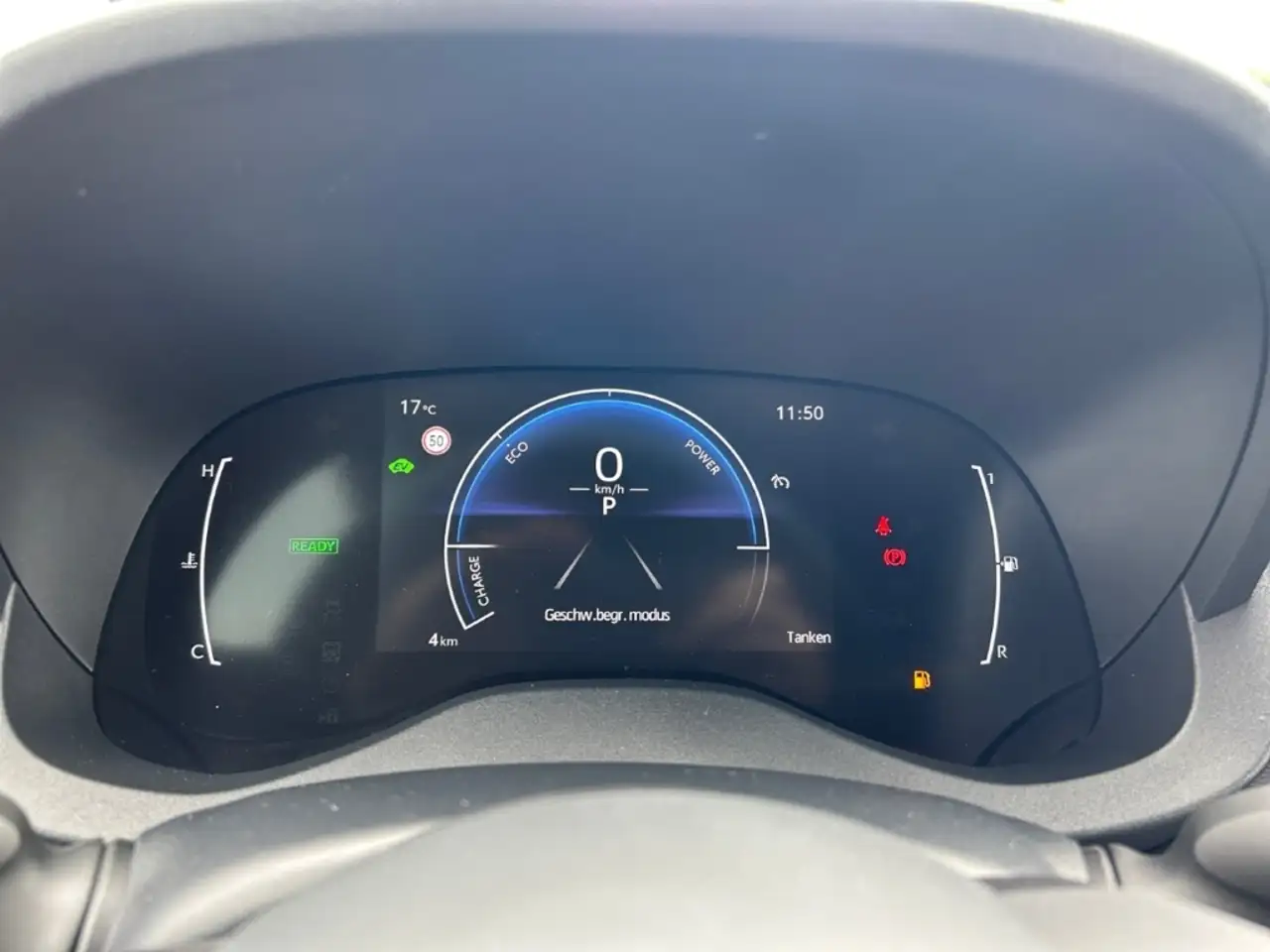 Toyota Yaris 16