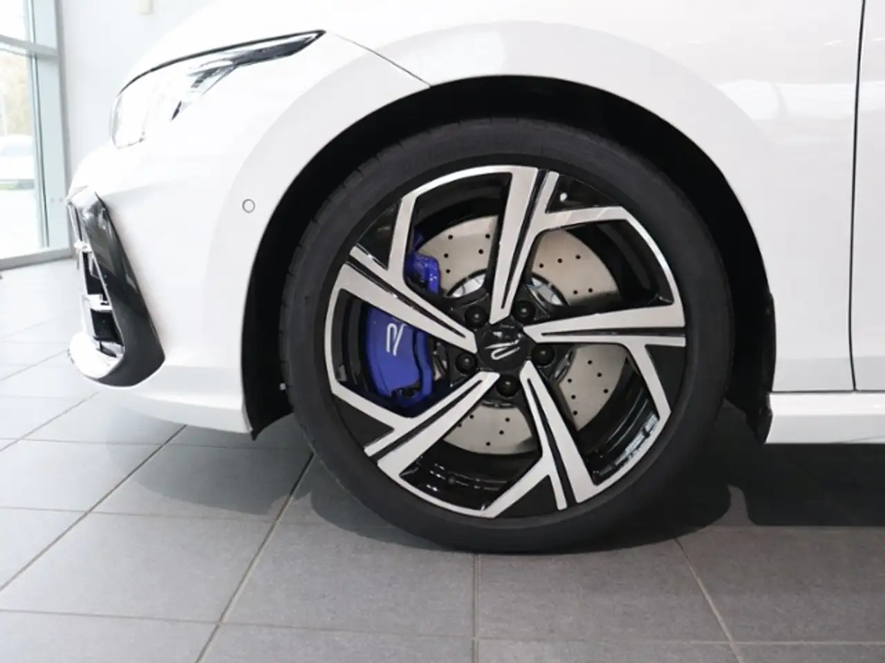 Volkswagen Golf 10