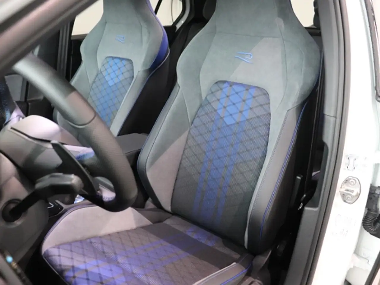 Volkswagen Golf 14