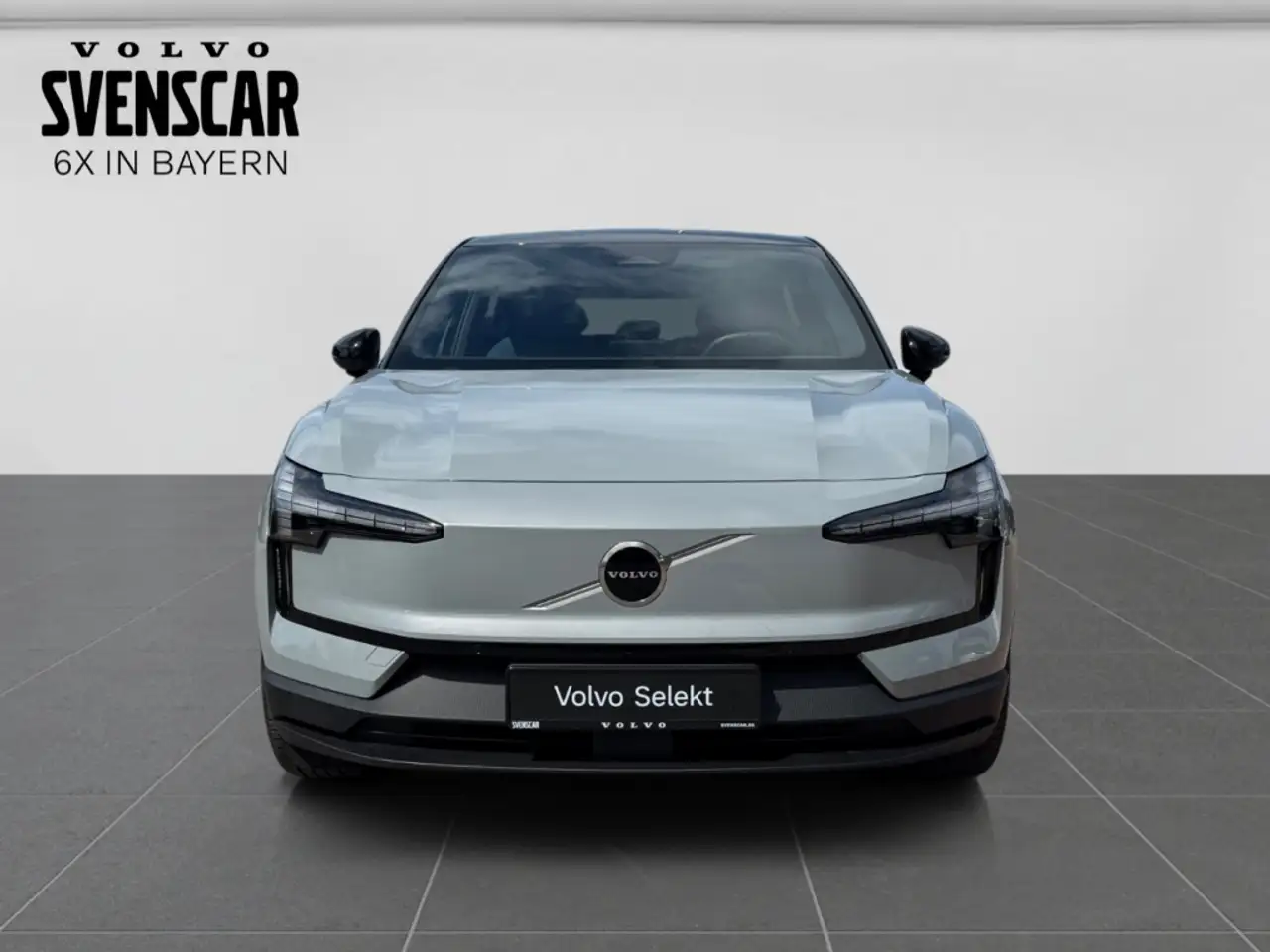 Volvo EX30 8