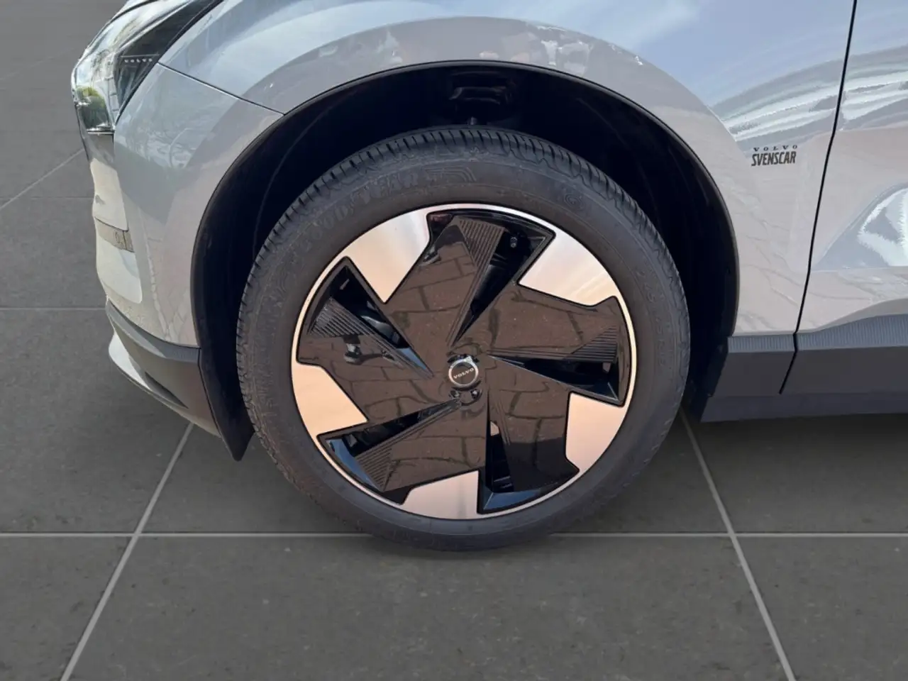 Volvo EX30 9
