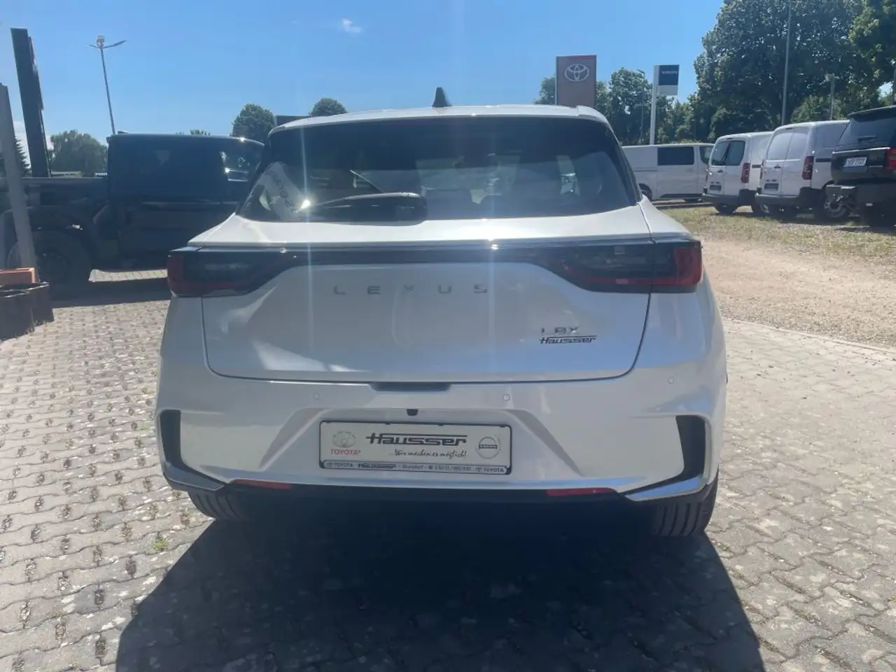 Lexus LBX 6
