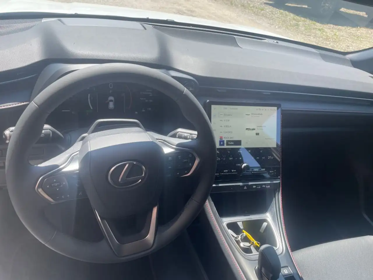 Lexus LBX 14