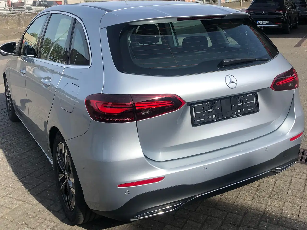 Mercedes-Benz B 180 2