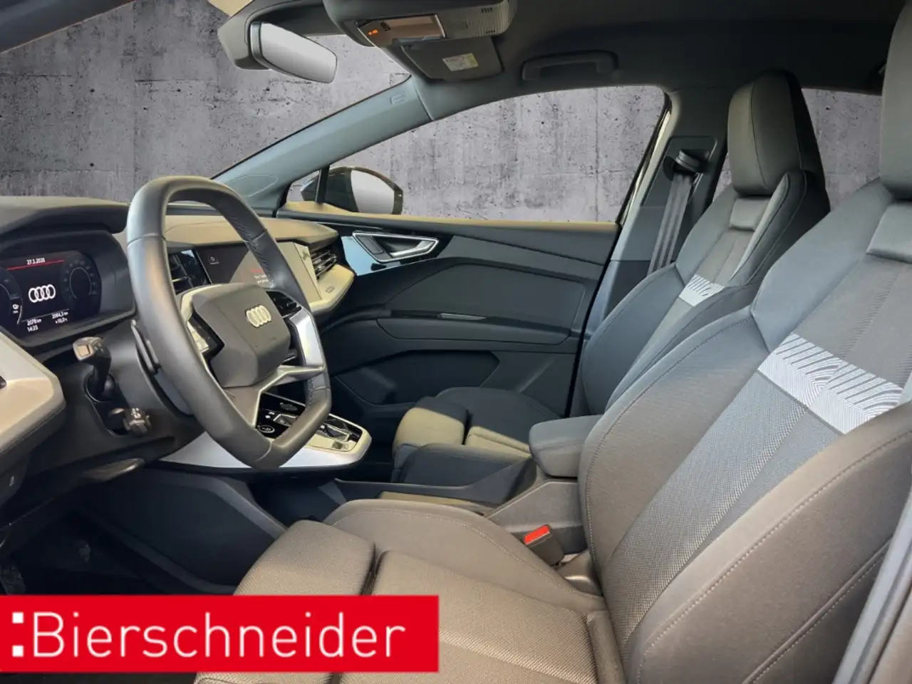 Audi Q4 6