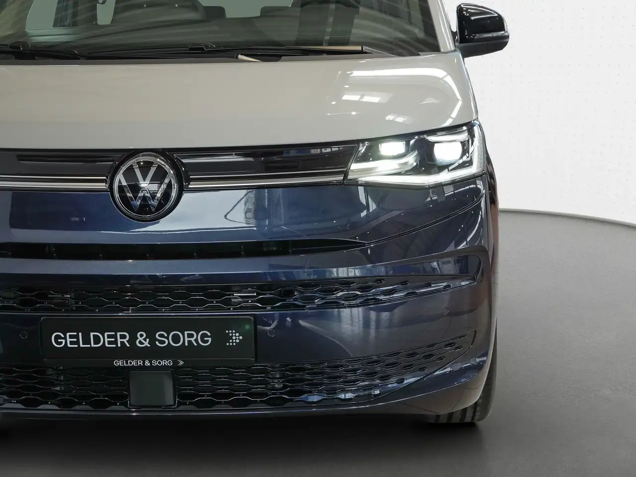 Volkswagen T7 Multivan 12
