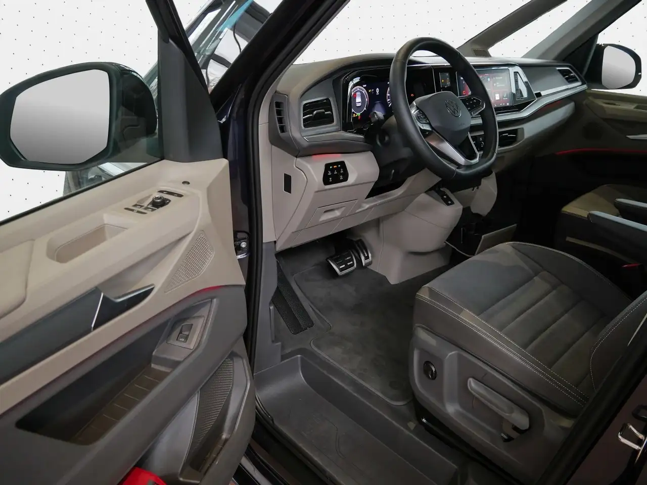 Volkswagen T7 Multivan 14