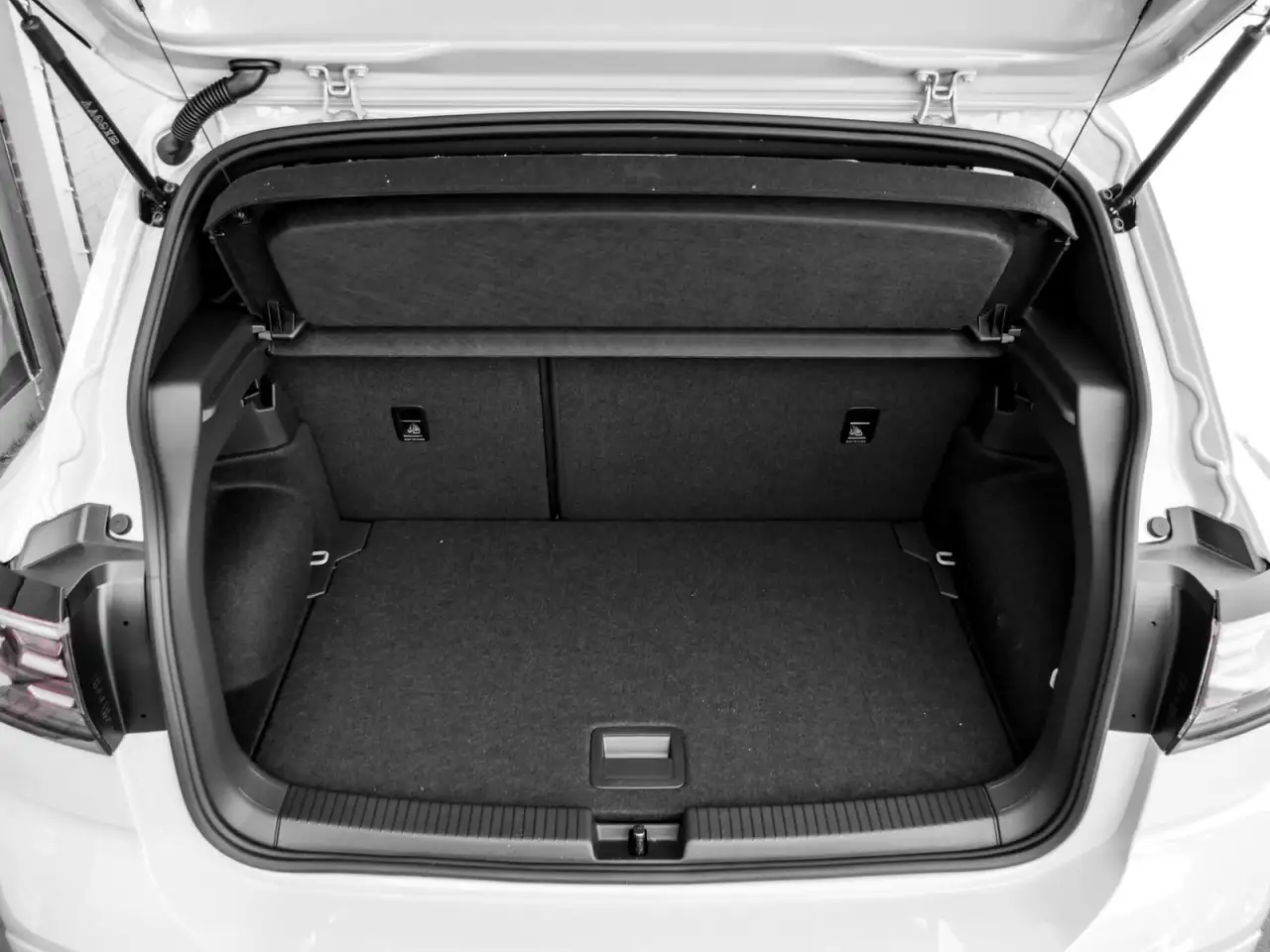 Volkswagen T-Cross 12