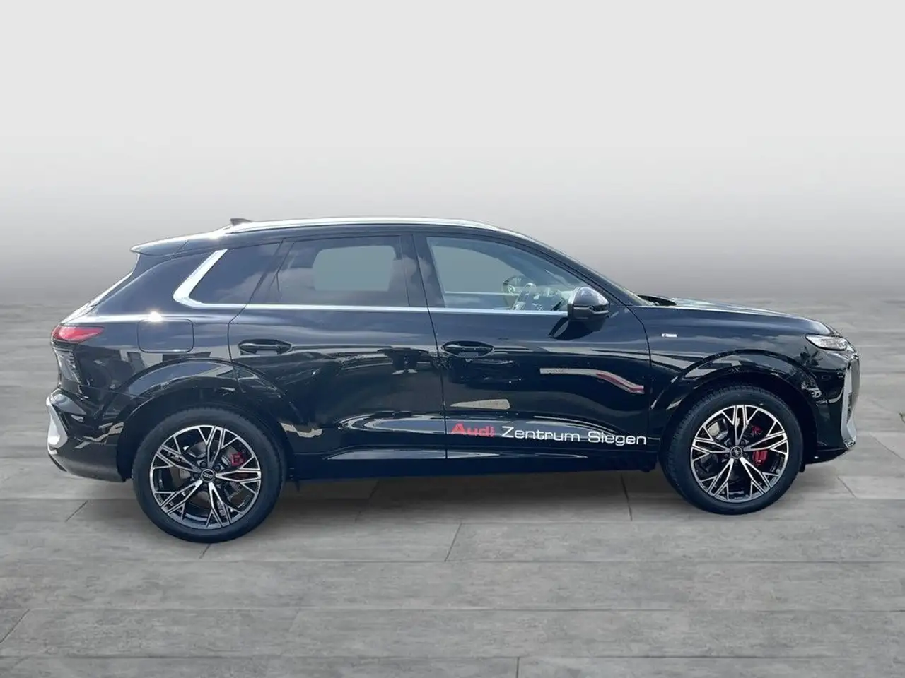 Audi Q3 10