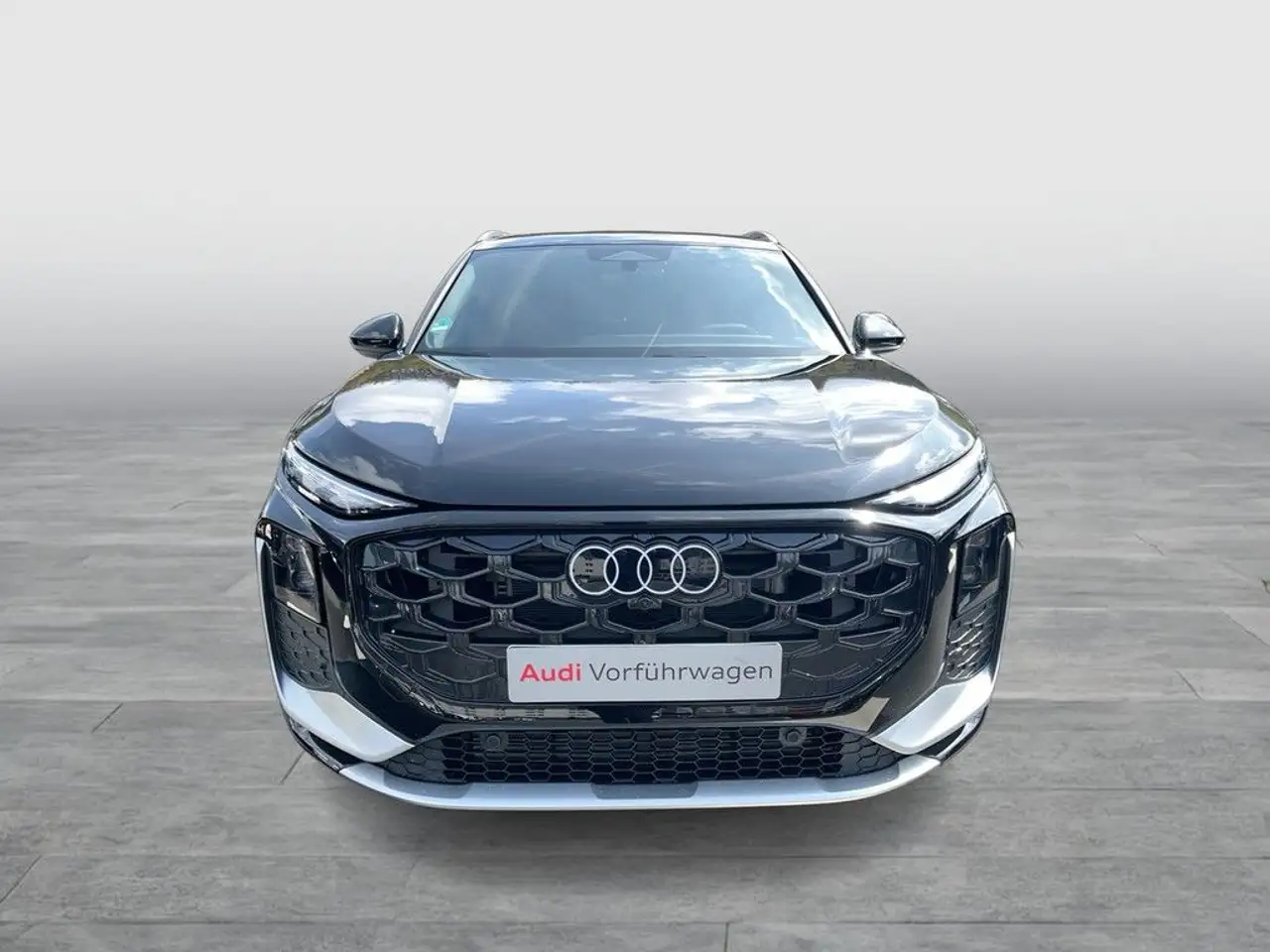 Audi Q3 12