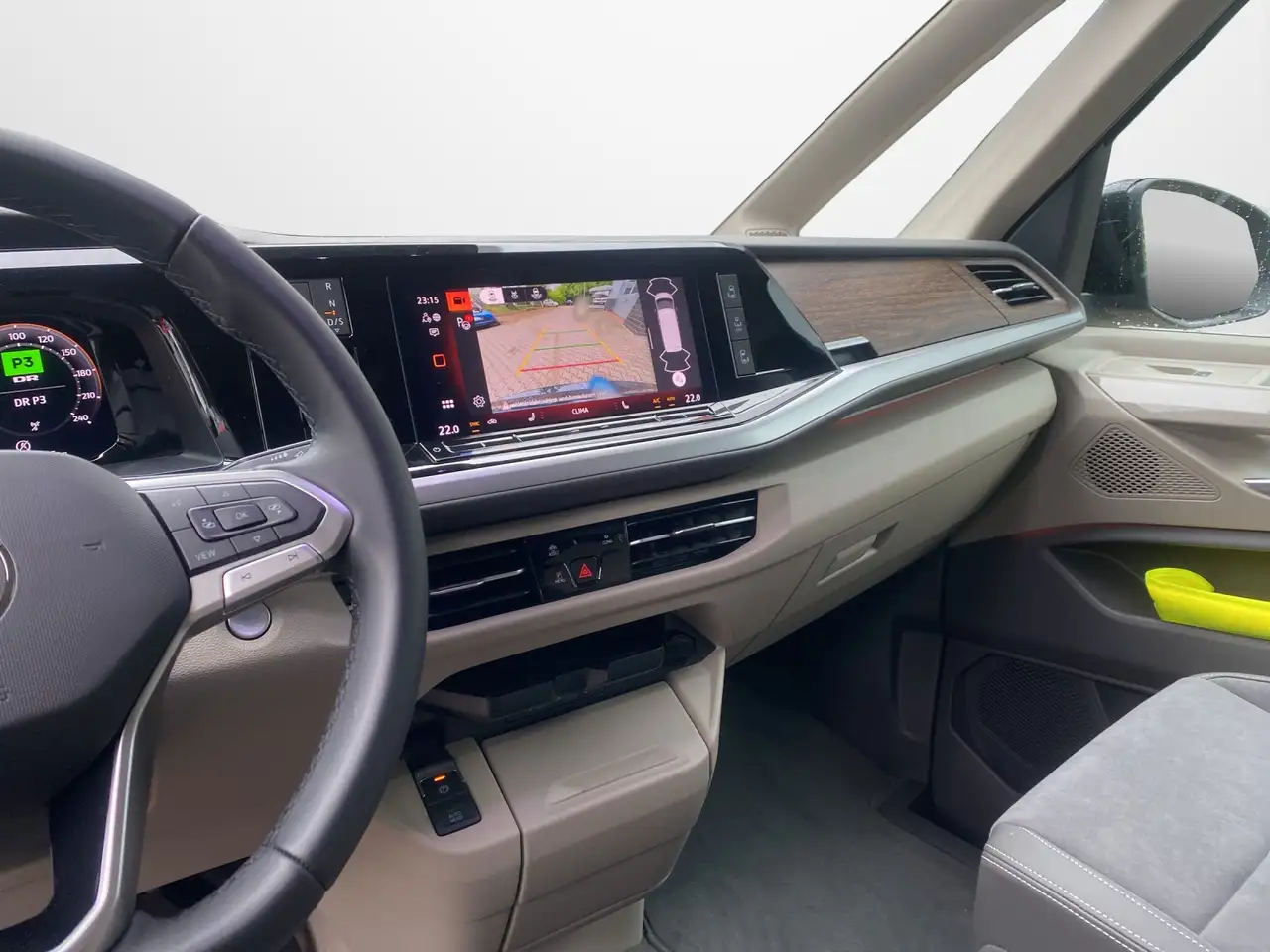 Volkswagen T7 Multivan 10