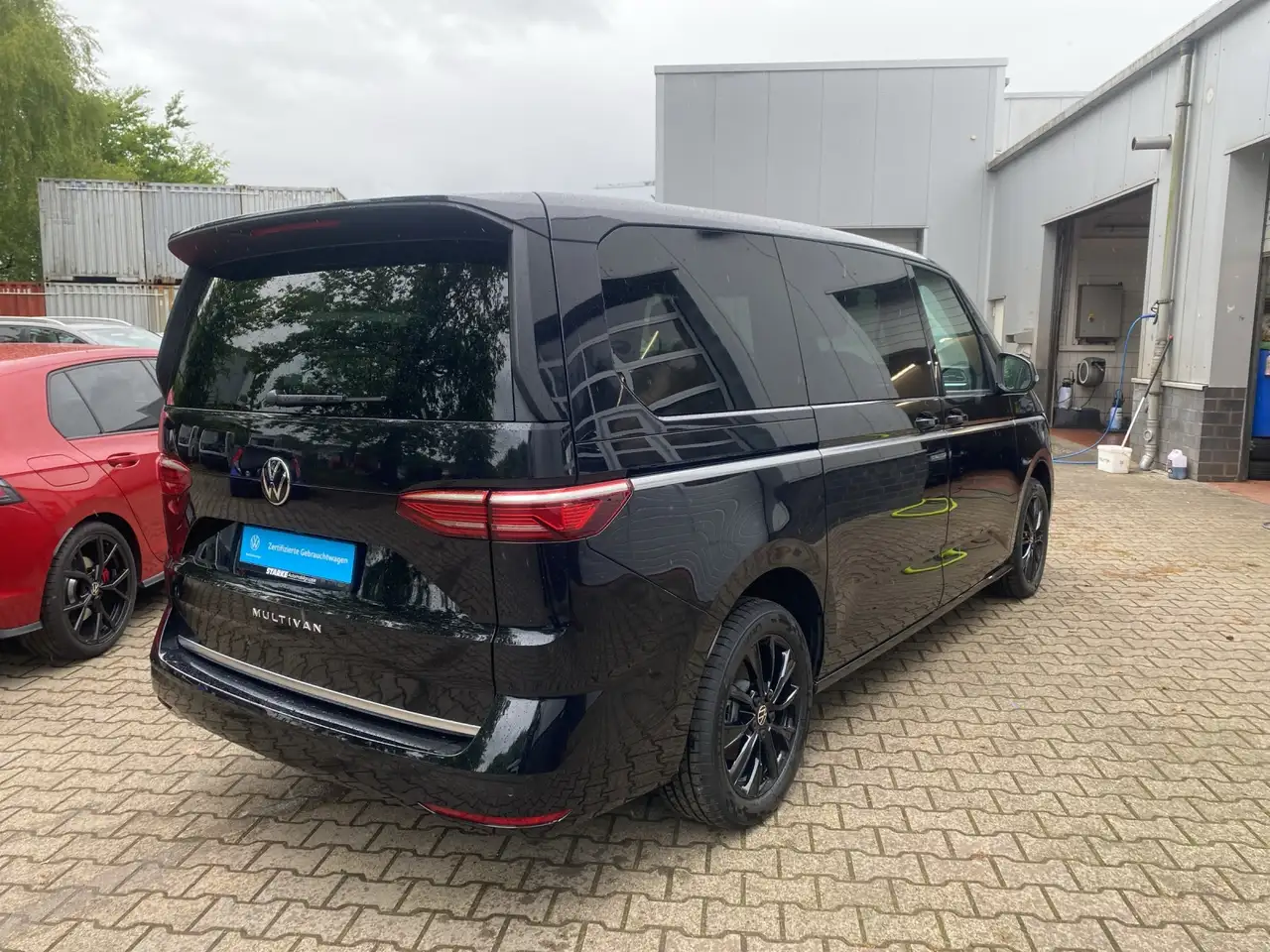 Volkswagen T7 Multivan 14