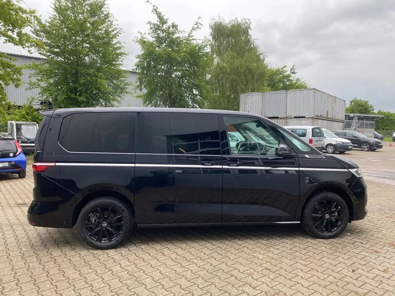 Volkswagen T7 Multivan 15