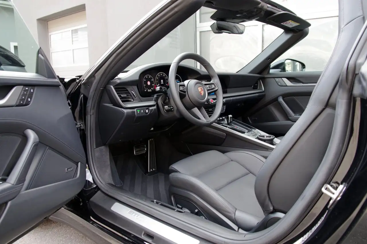 Porsche 992 4