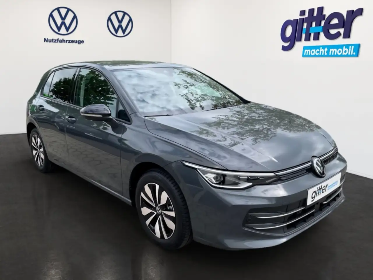 Volkswagen Golf VIII 2