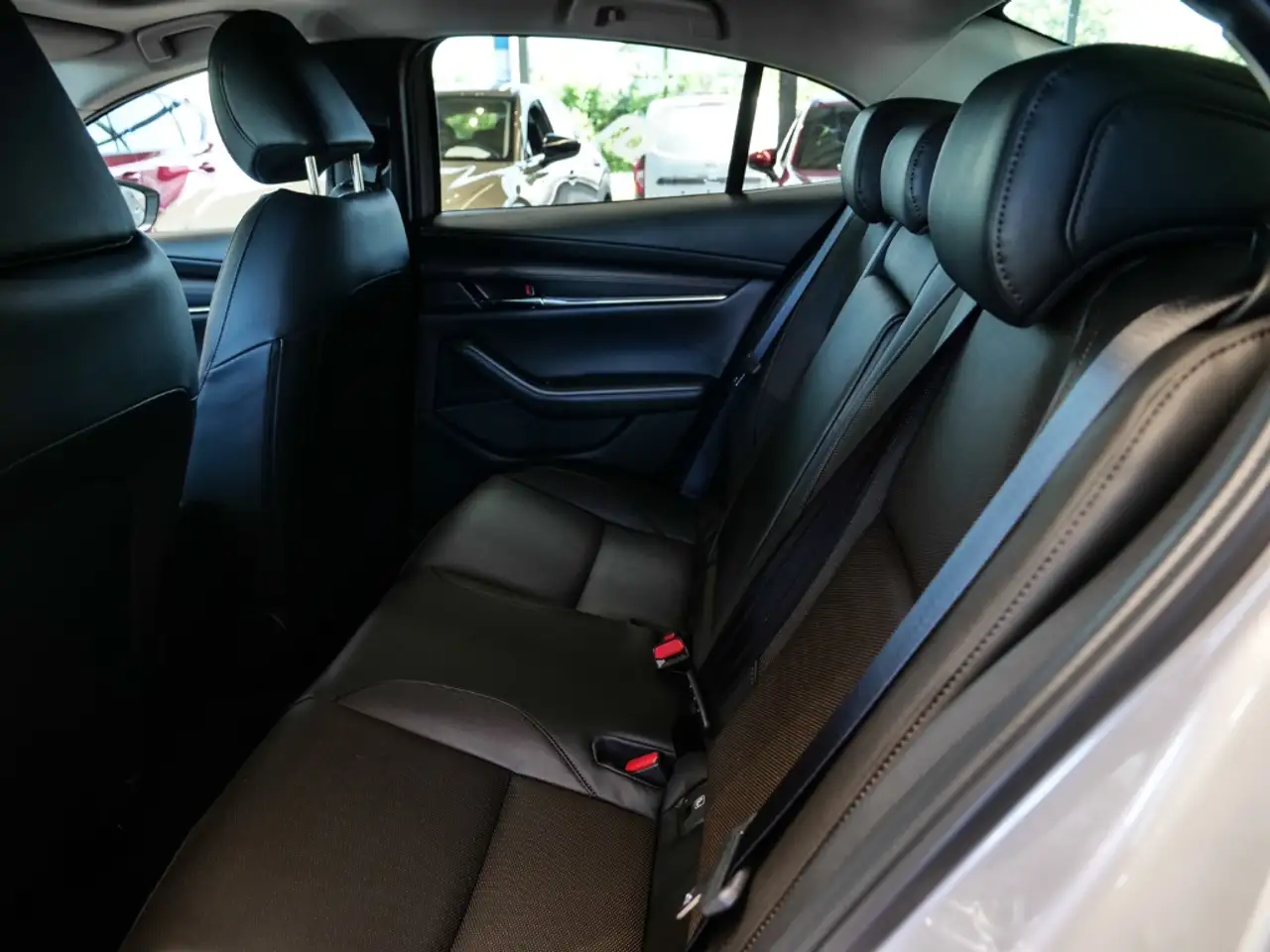 Mazda 3 8