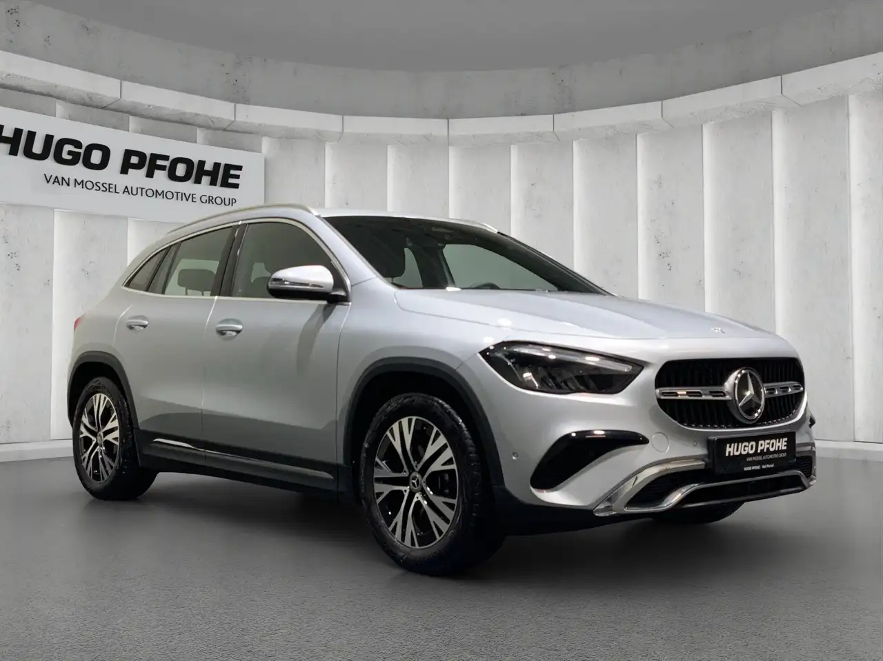 Mercedes-Benz GLA 200 6