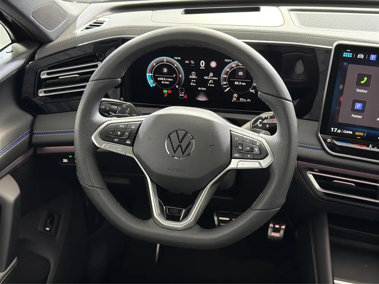 Volkswagen Tiguan 8