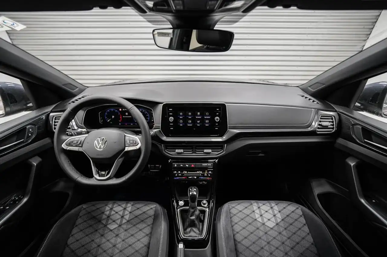 Volkswagen T-Cross 6