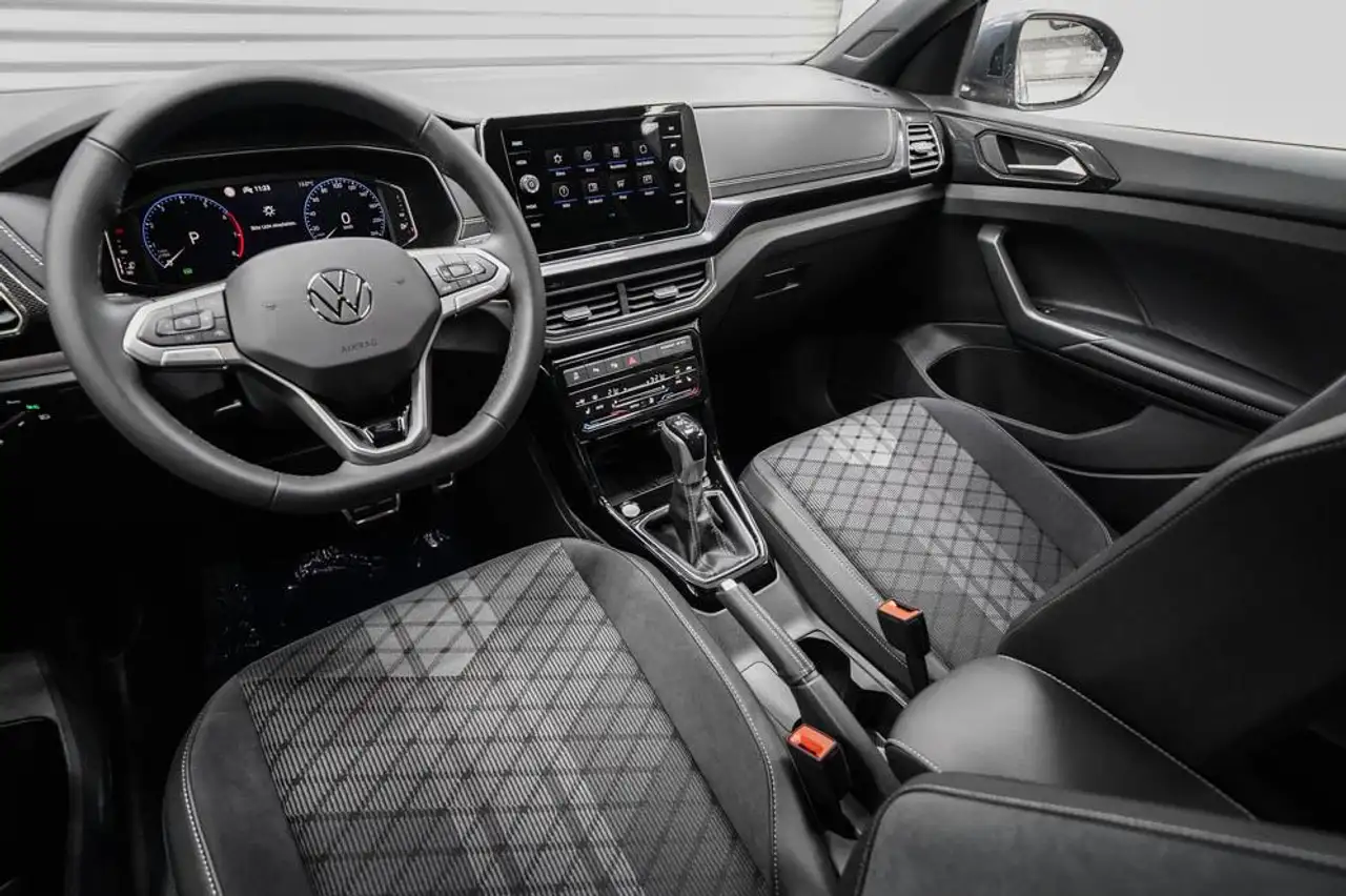 Volkswagen T-Cross 7