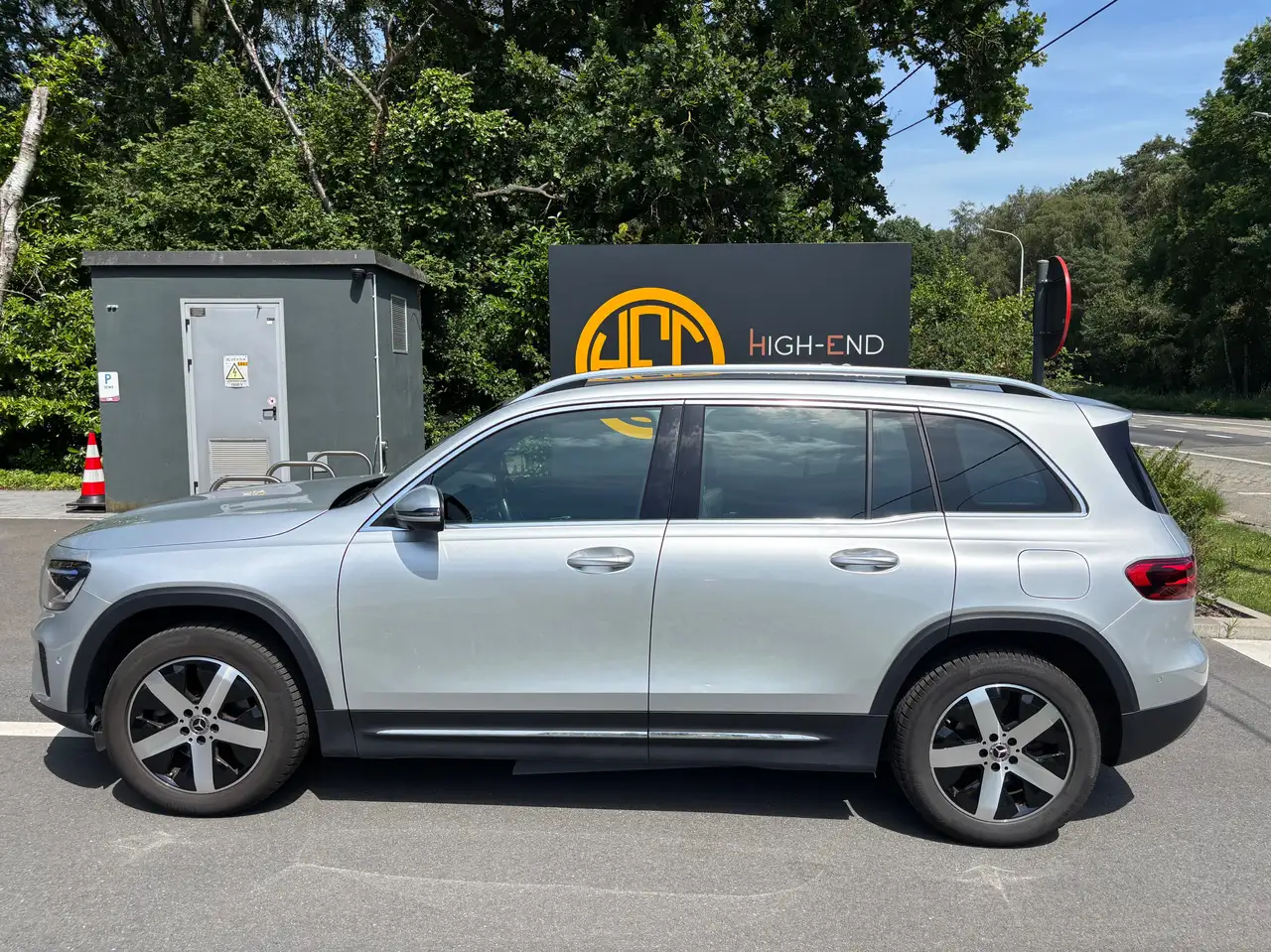 Mercedes-Benz GLB 180 2
