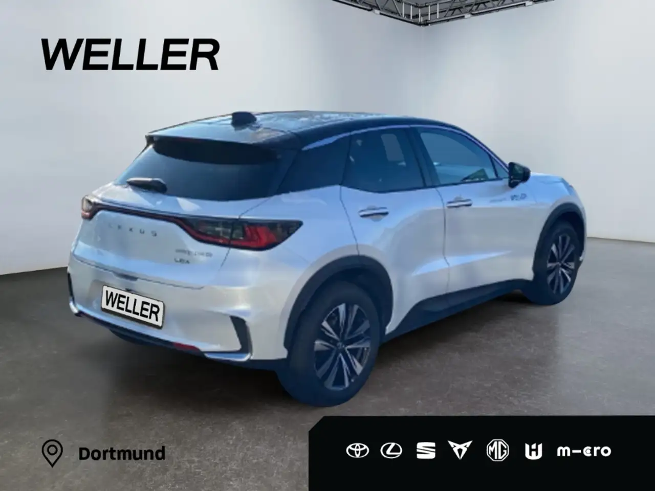 Lexus LBX 7