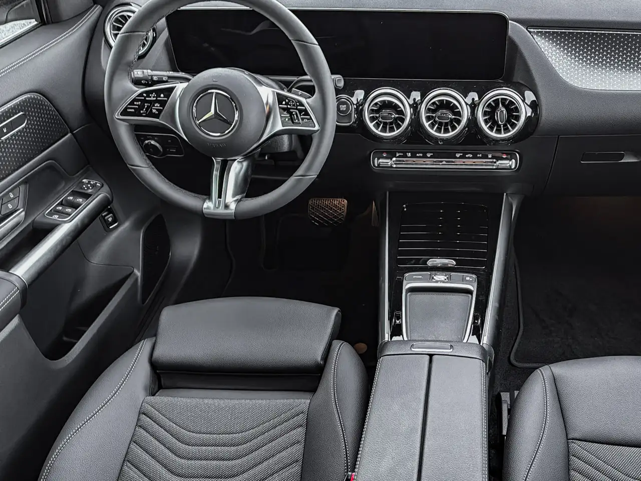 Mercedes-Benz EQA 250 8