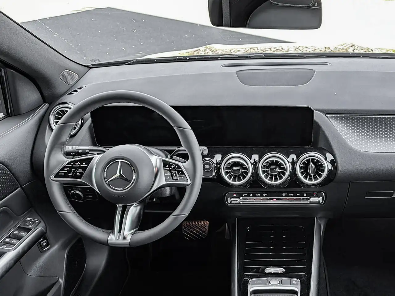 Mercedes-Benz EQA 250 9