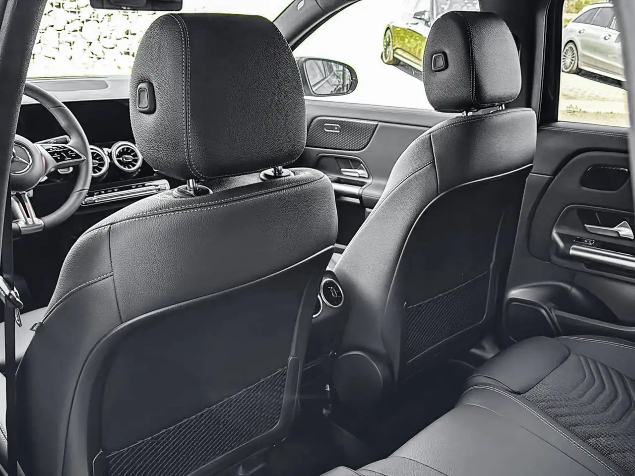 Mercedes-Benz EQA 250 14