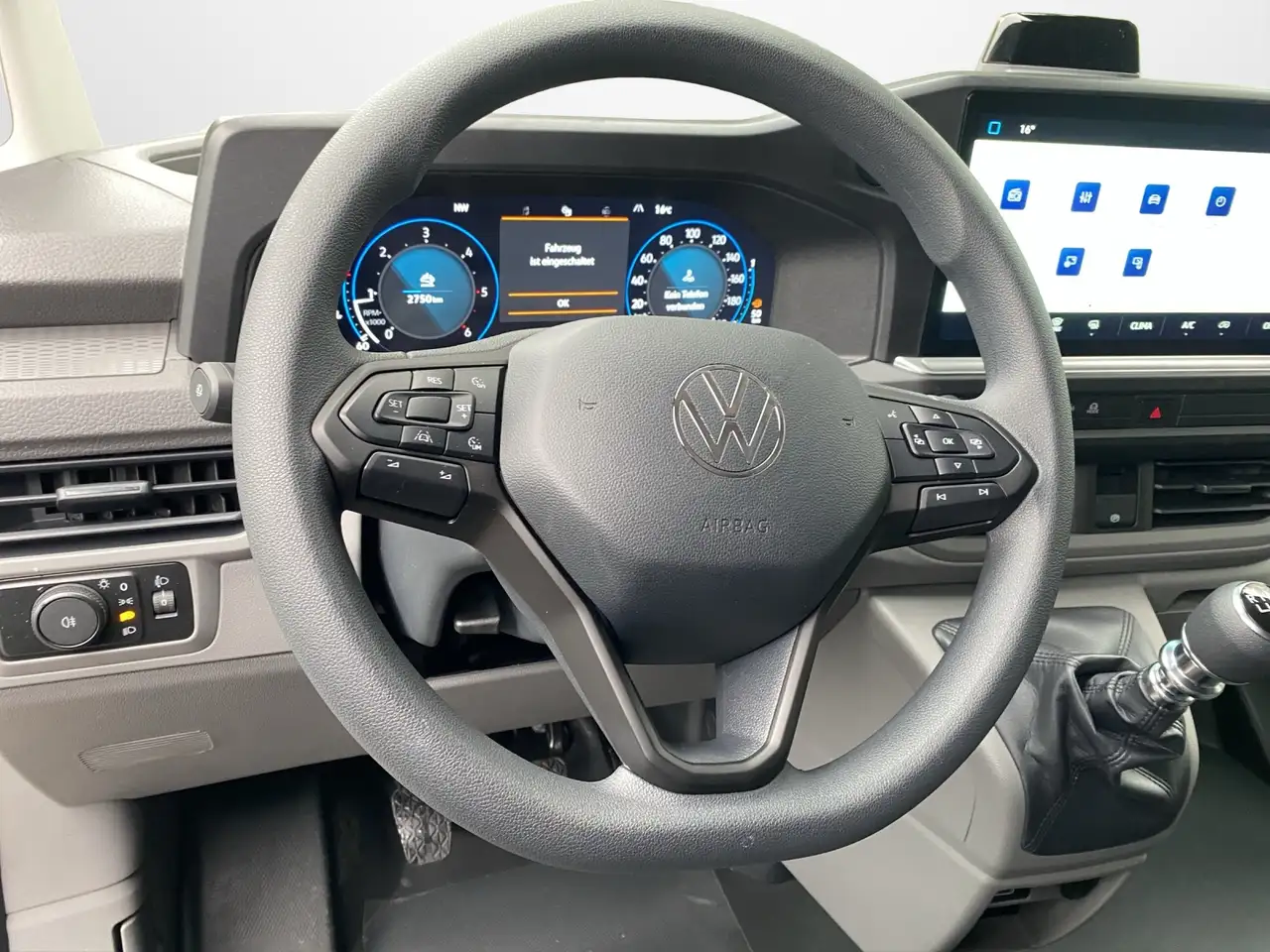 Volkswagen T7 Transporter 9