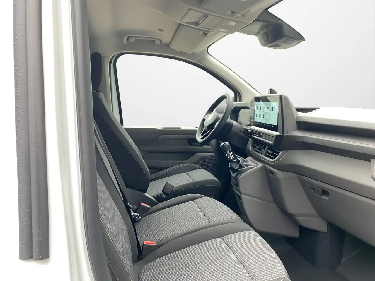 Volkswagen T7 Transporter 13