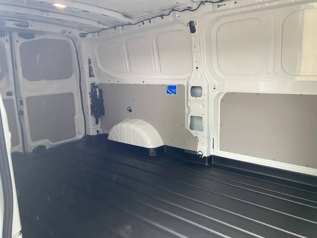 Volkswagen T7 Transporter 14