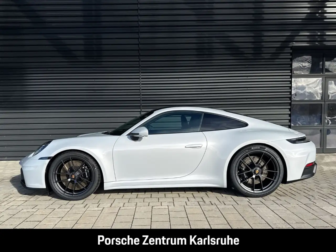Porsche 992 911 2