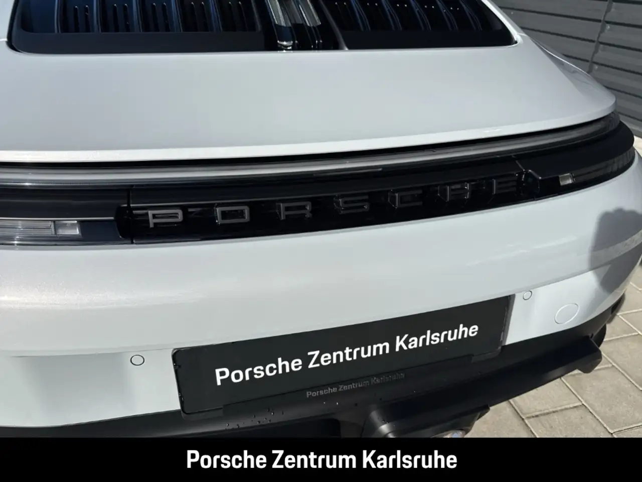 Porsche 992 911 10