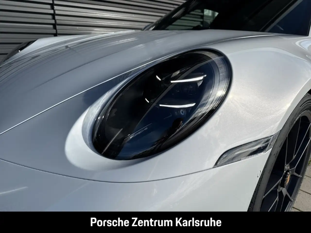Porsche 992 911 13
