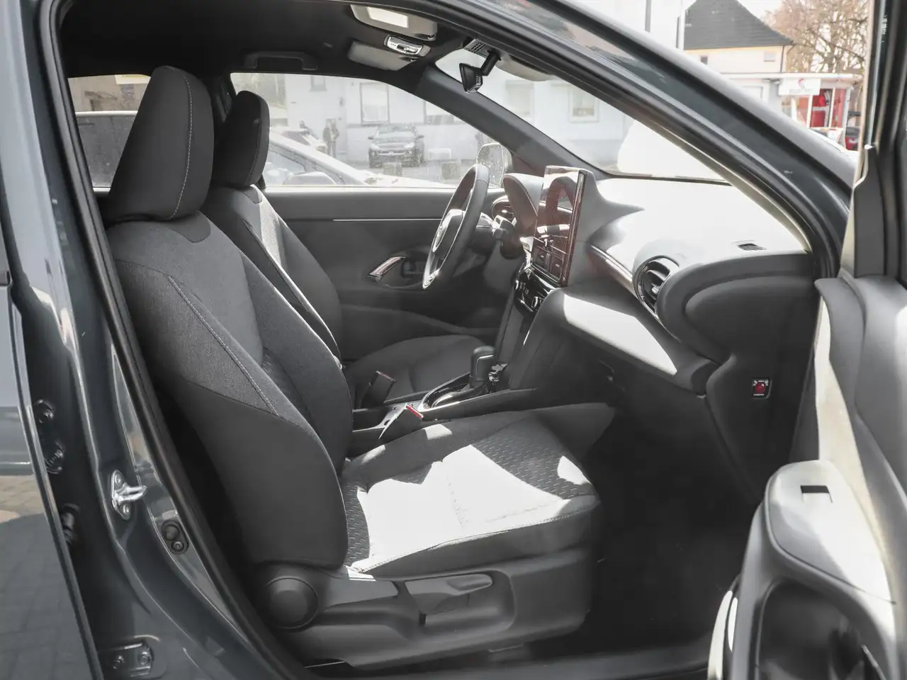 Toyota Yaris 5
