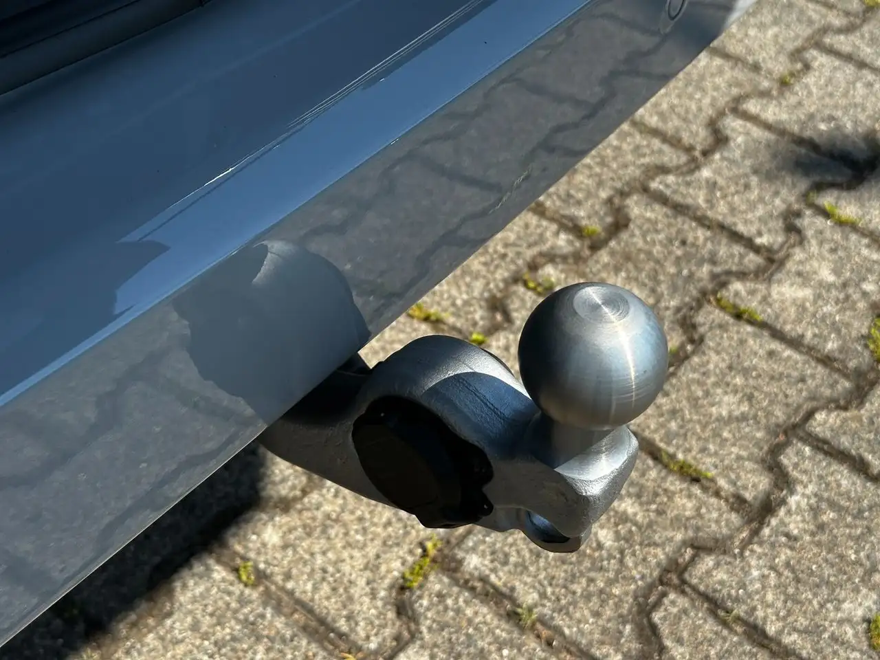 Ford Tourneo 9