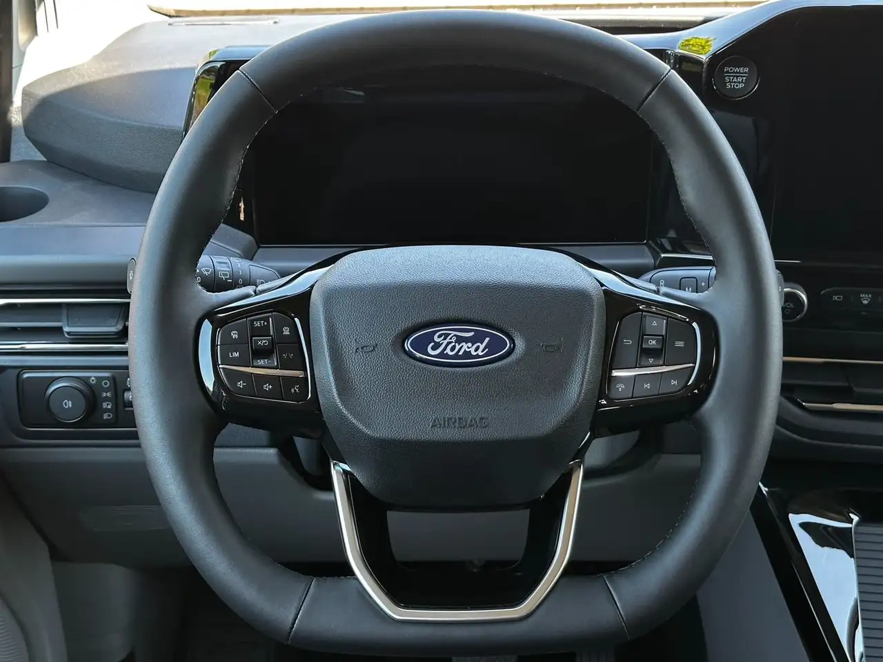 Ford Tourneo 15