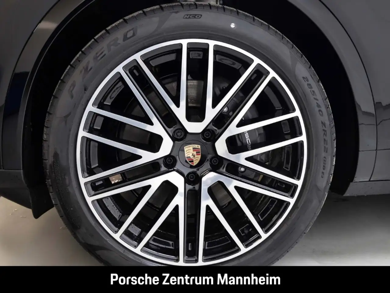 Porsche Cayenne 8