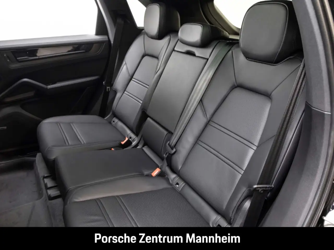 Porsche Cayenne 14