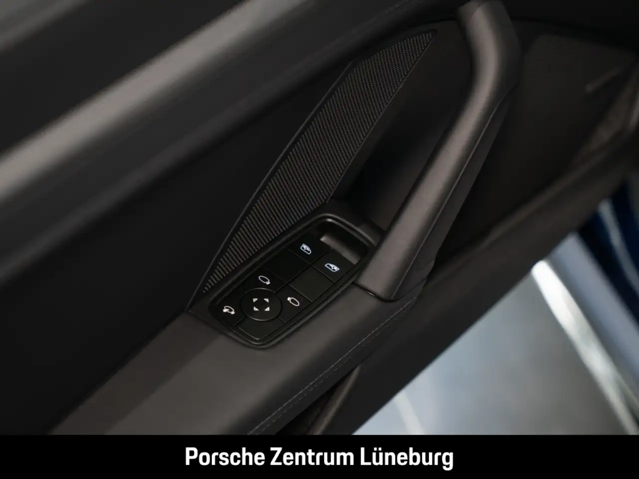 Porsche 992 911 15