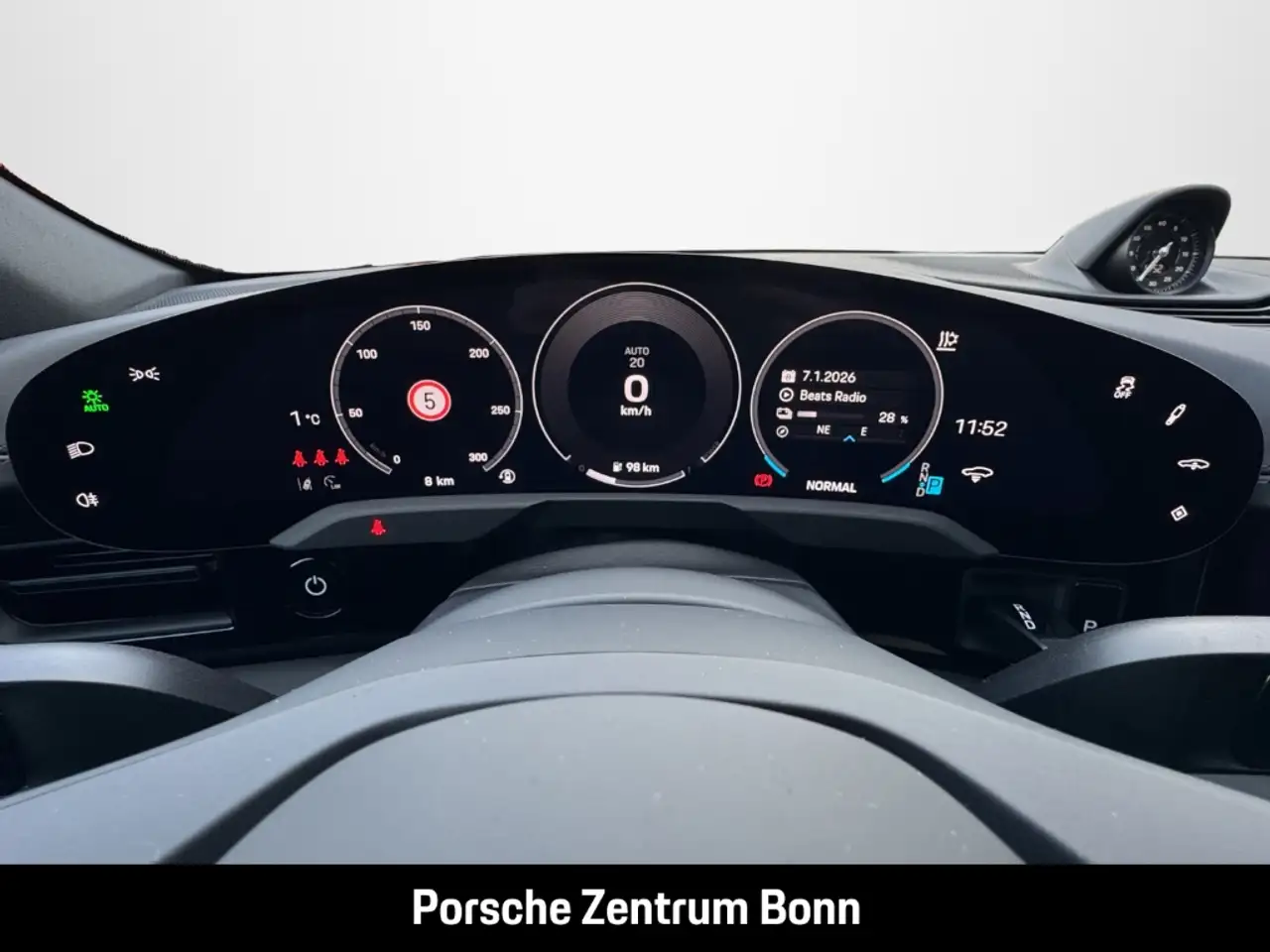 Porsche Taycan 11