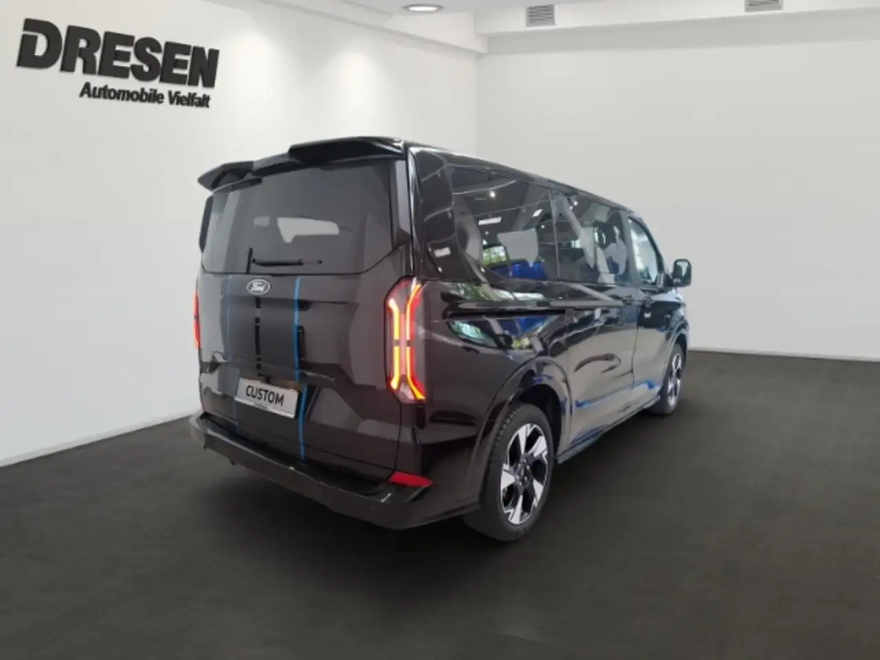 Ford Tourneo 4